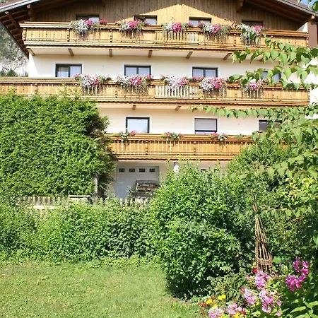 B&B Bergfried 그로딕