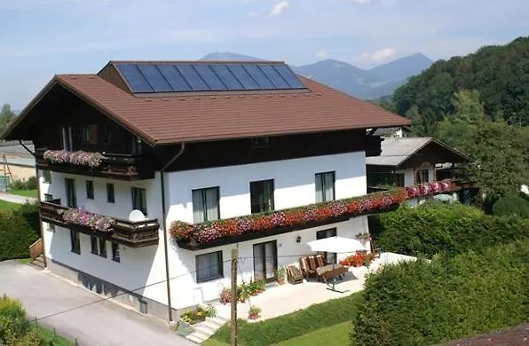 ベッド・アンド・ブレックファスト Bergfried 3*