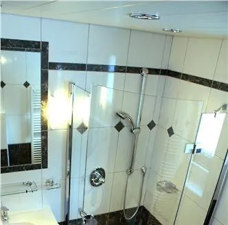 ベッド・アンド・ブレックファスト Bergfried 3*