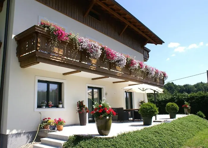 ベッド・アンド・ブレックファスト Bergfried 3*