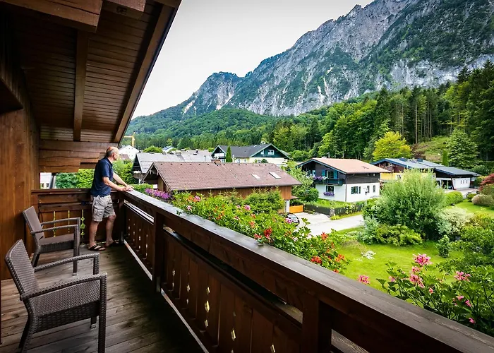 ベッド・アンド・ブレックファスト Bergfried グレーディヒ