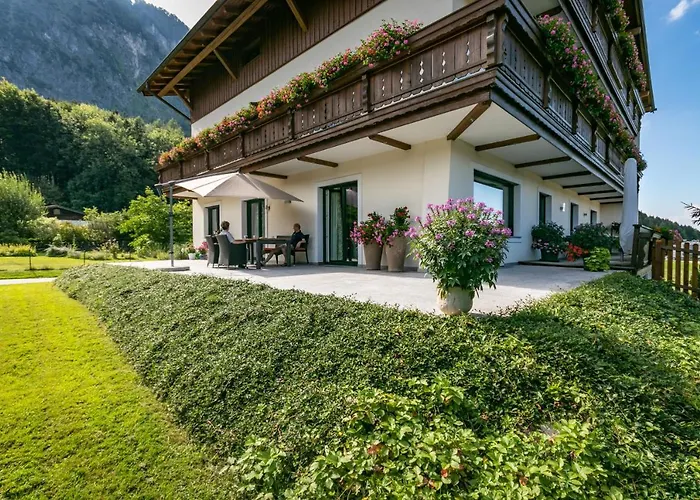 ベッド・アンド・ブレックファスト Bergfried