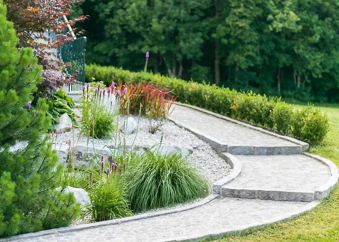 Bergfried ベッド・アンド・ブレックファスト グレーディヒ